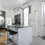 Galaxy Cube Apartamento Budapeste