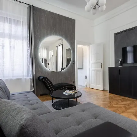 Galaxy Cube * 布达佩斯